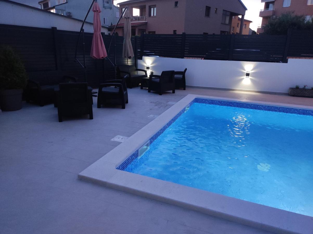 Viktor Rooms And Apartments Rovinj Bagian luar foto