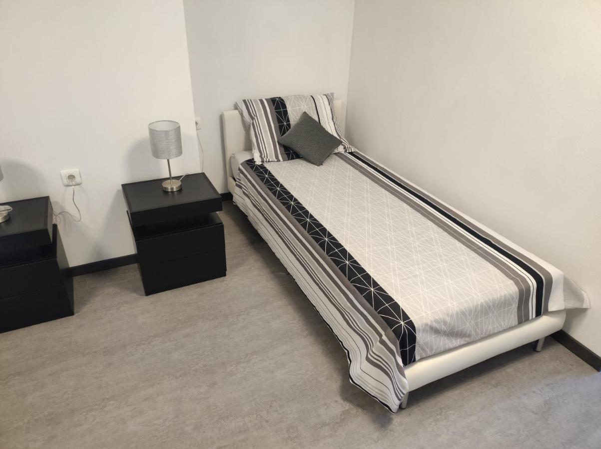 Viktor Rooms And Apartments Rovinj Bagian luar foto
